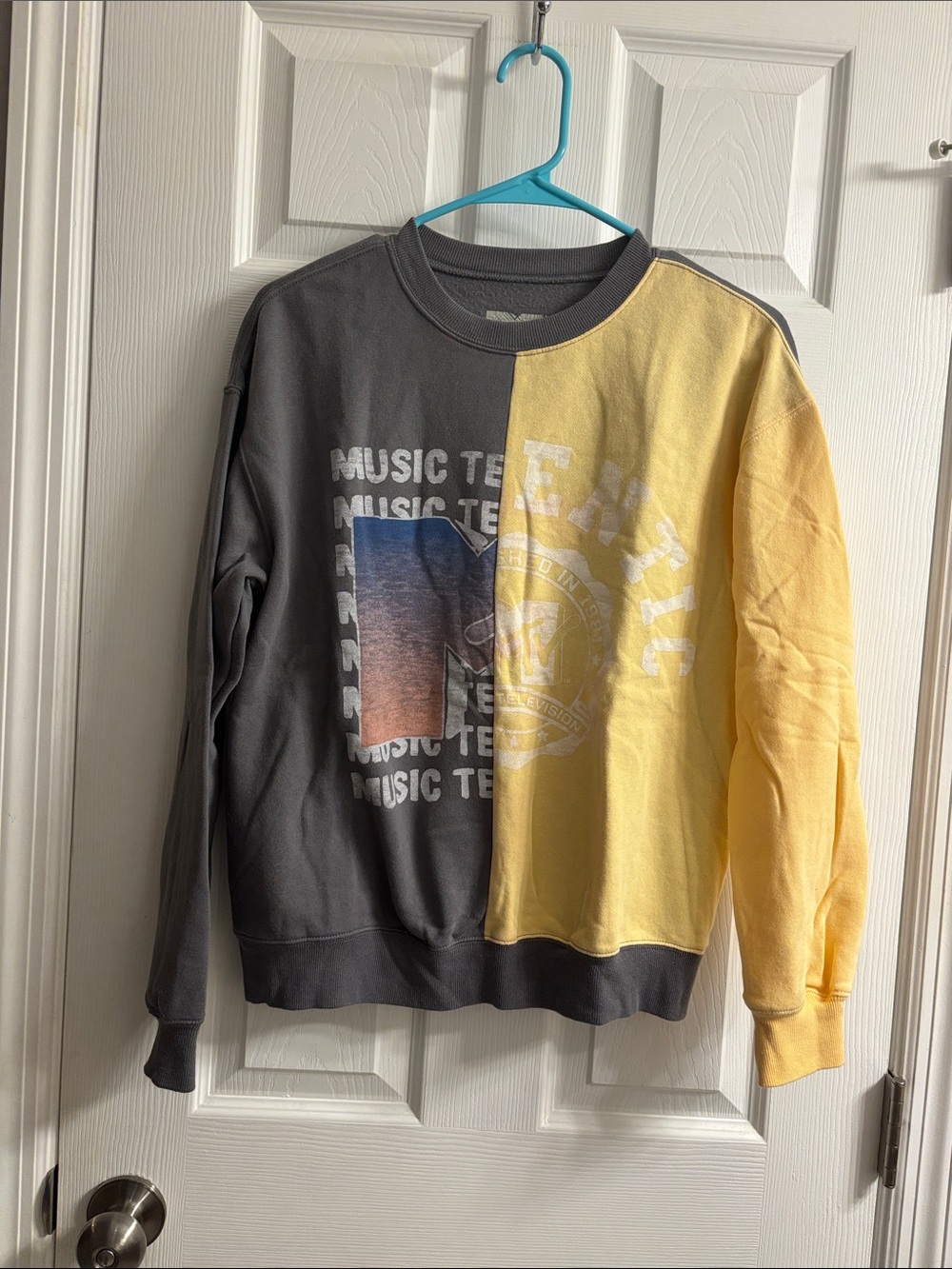 Women’s Color Block MTV Crewneck